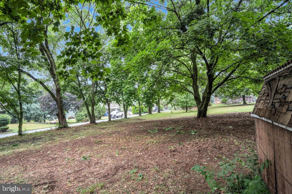 601 Gaynor Lane photo 33