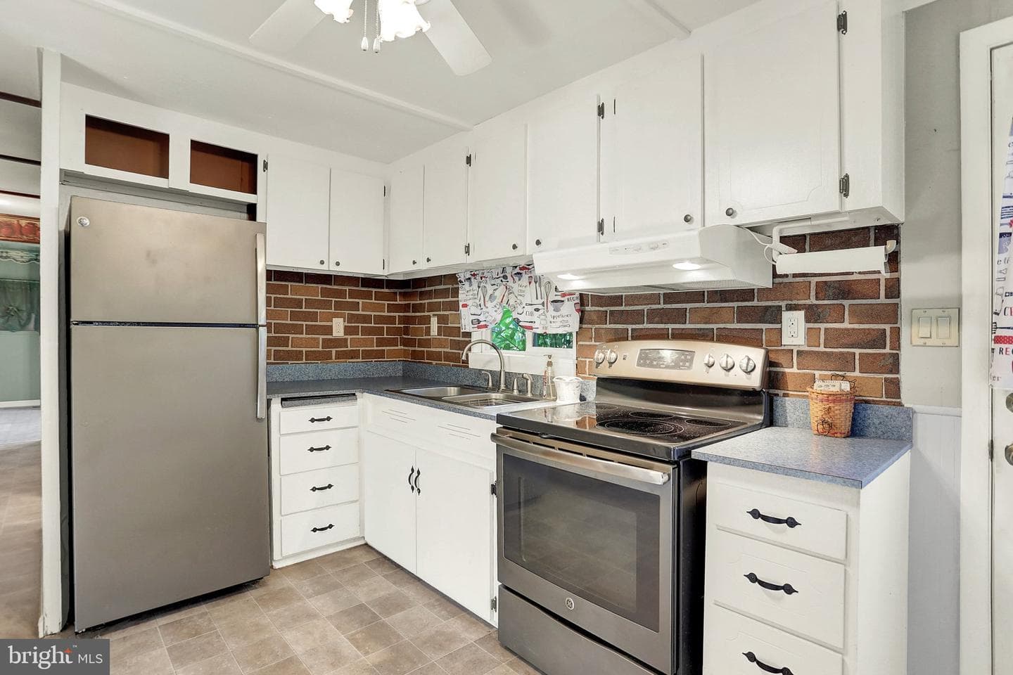 617 S Deodate Road photo 15