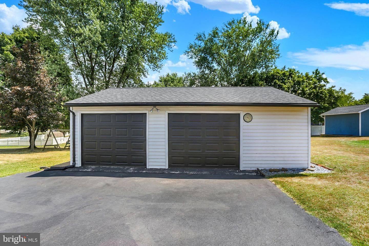 6207 Catherine Street photo 45