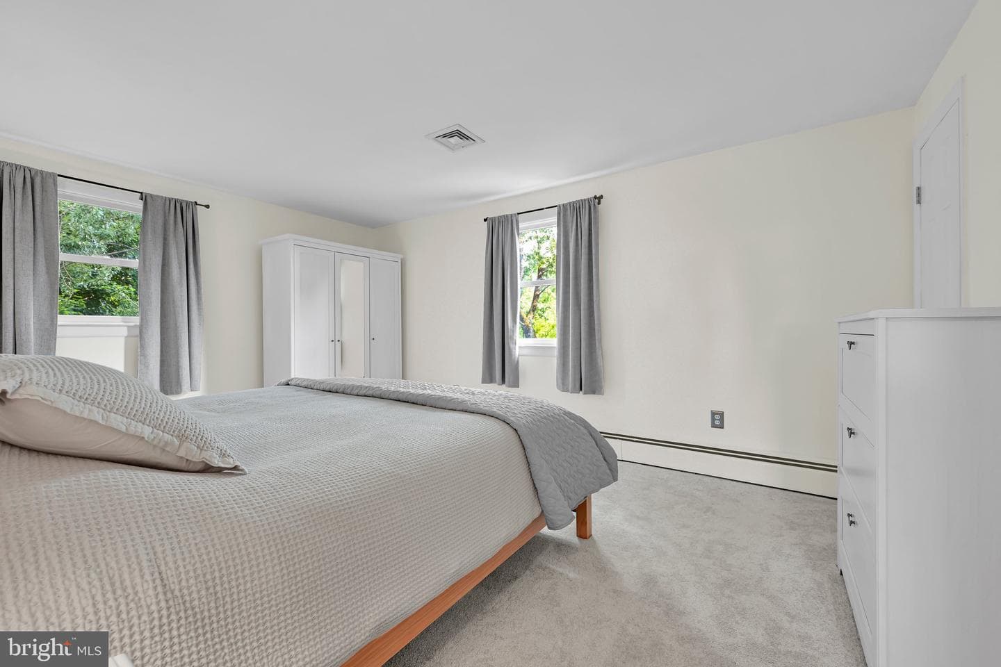 8 Sycamore Road photo 21