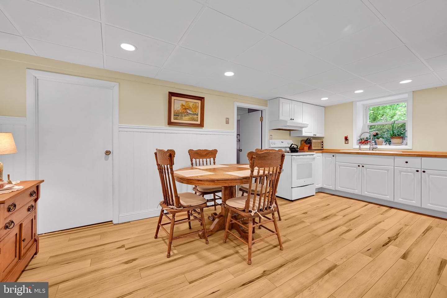 8 Sycamore Road photo 28