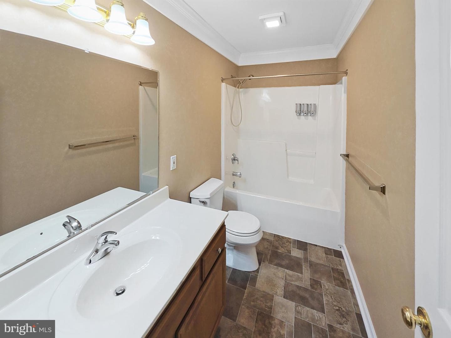 562 Kelker Street photo 23