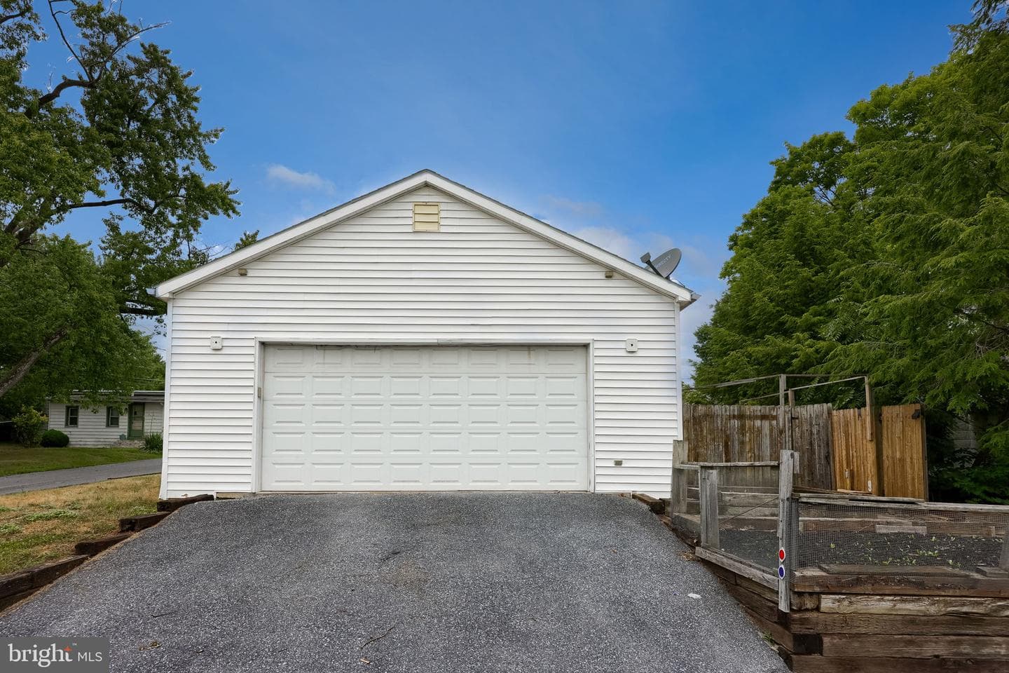 205 Peach Street photo 28