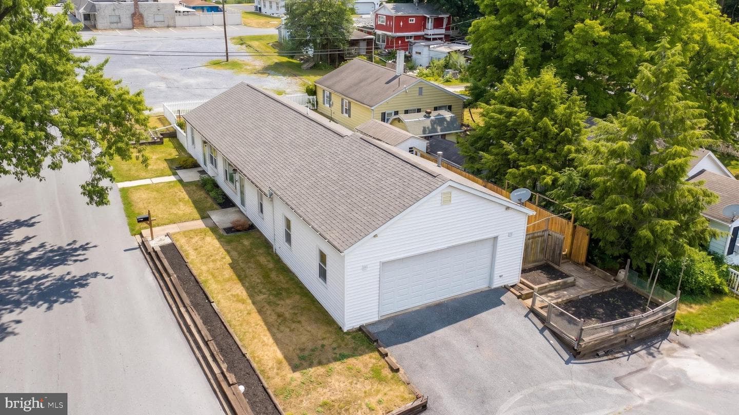 205 Peach Street photo 30