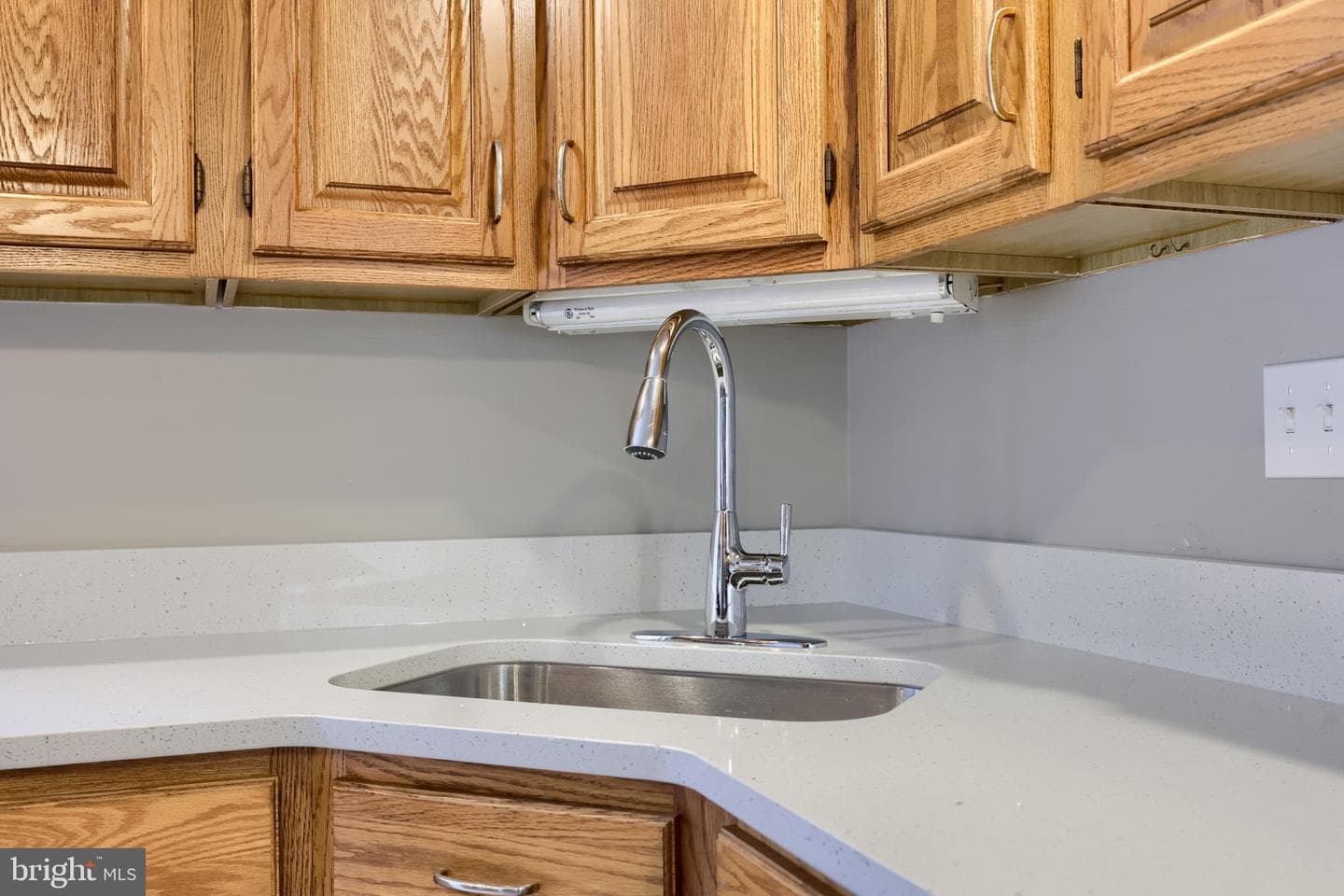 205 Peach Street photo 8