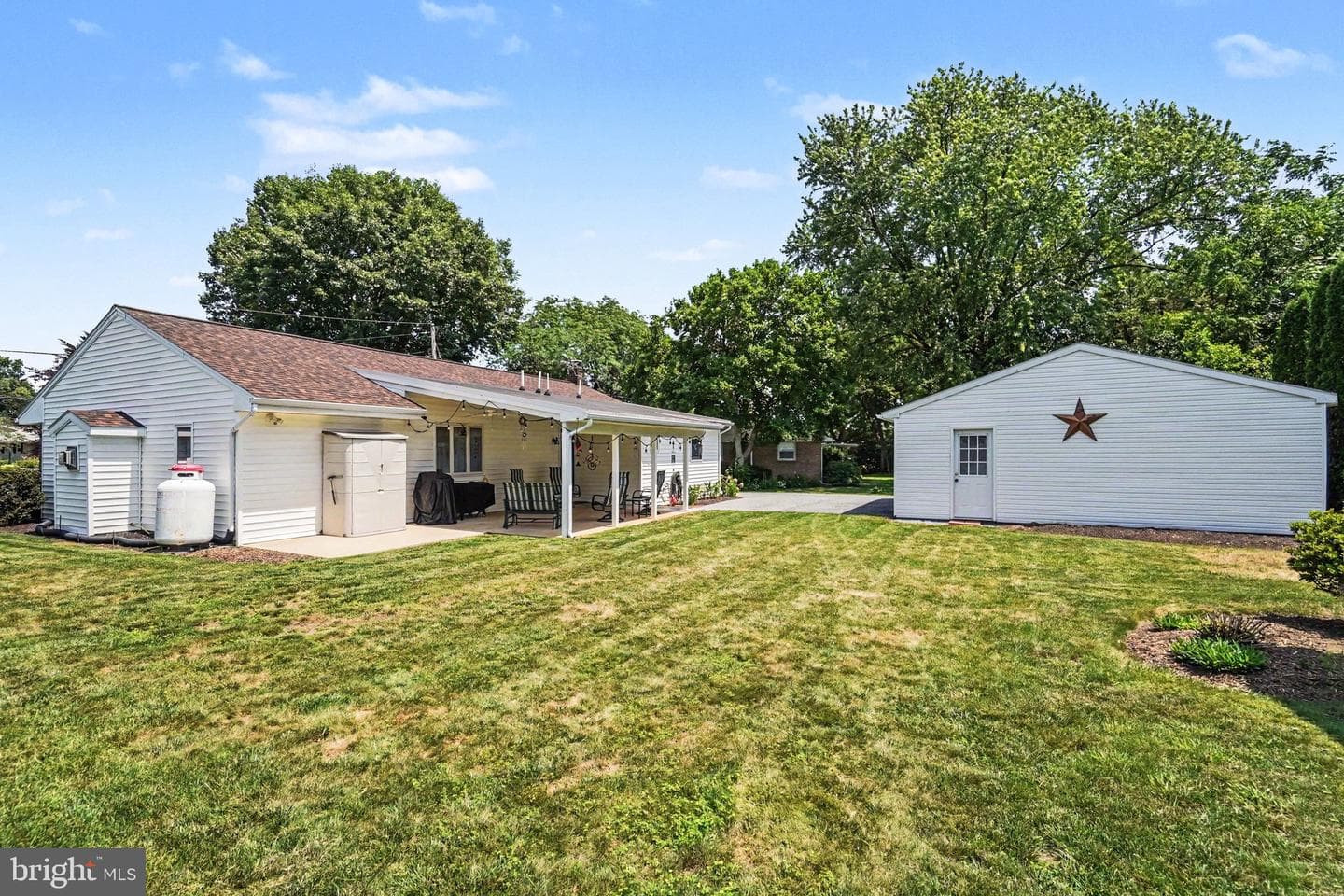 302 Robin Road photo 18