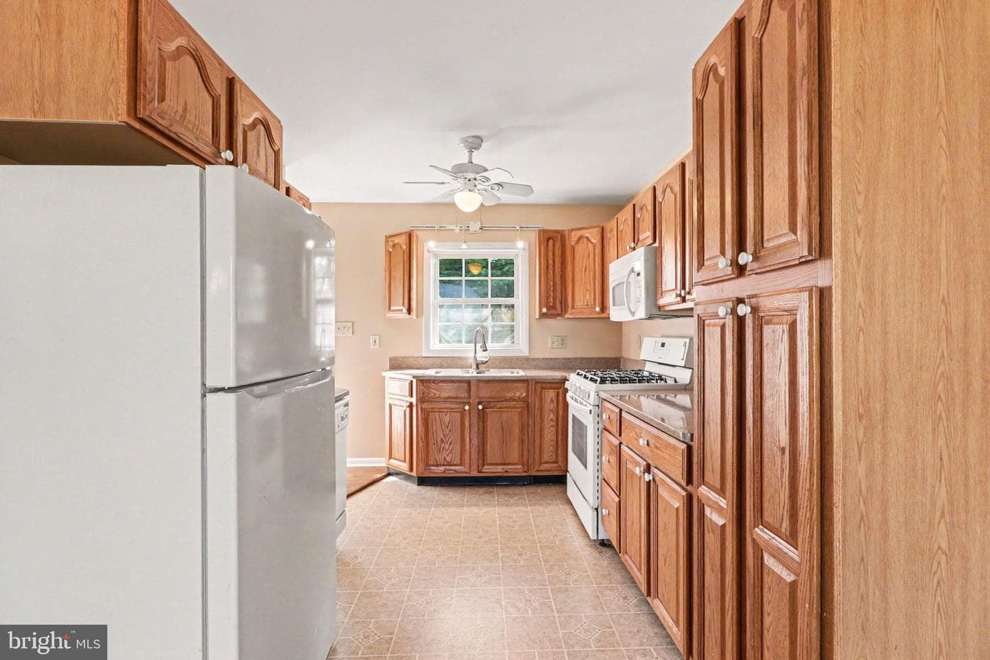 100 Nissley Drive photo 8