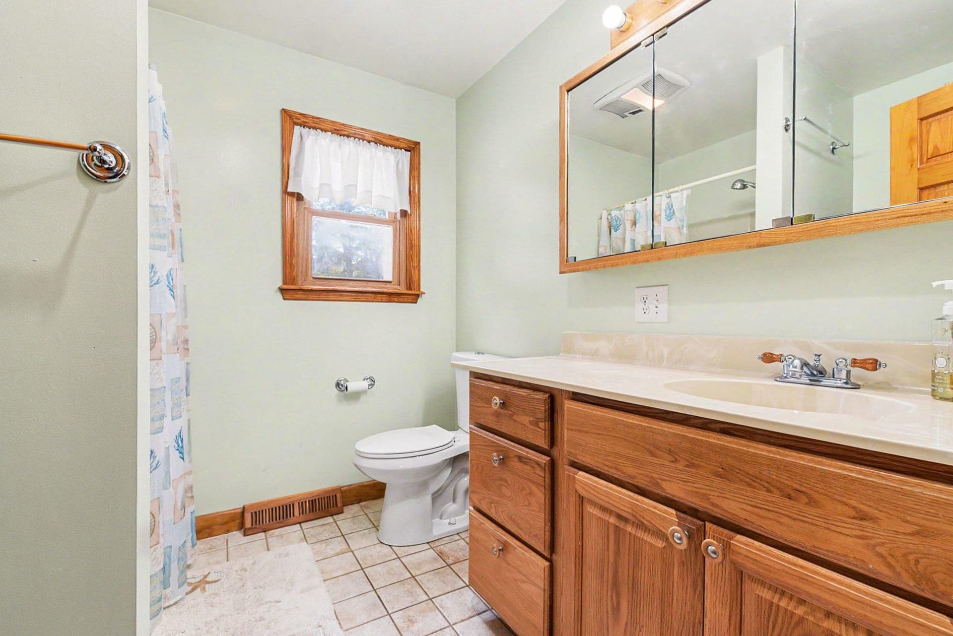 992 Martin Lane photo 35