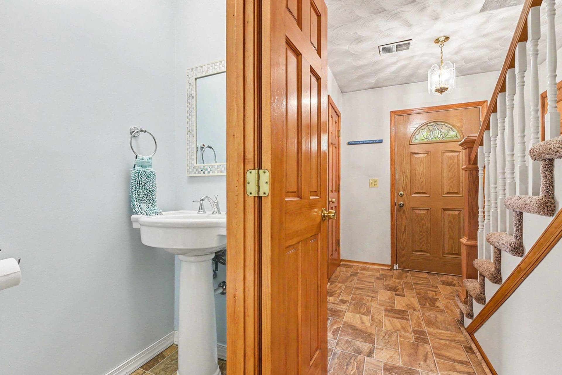 992 Martin Lane photo 6