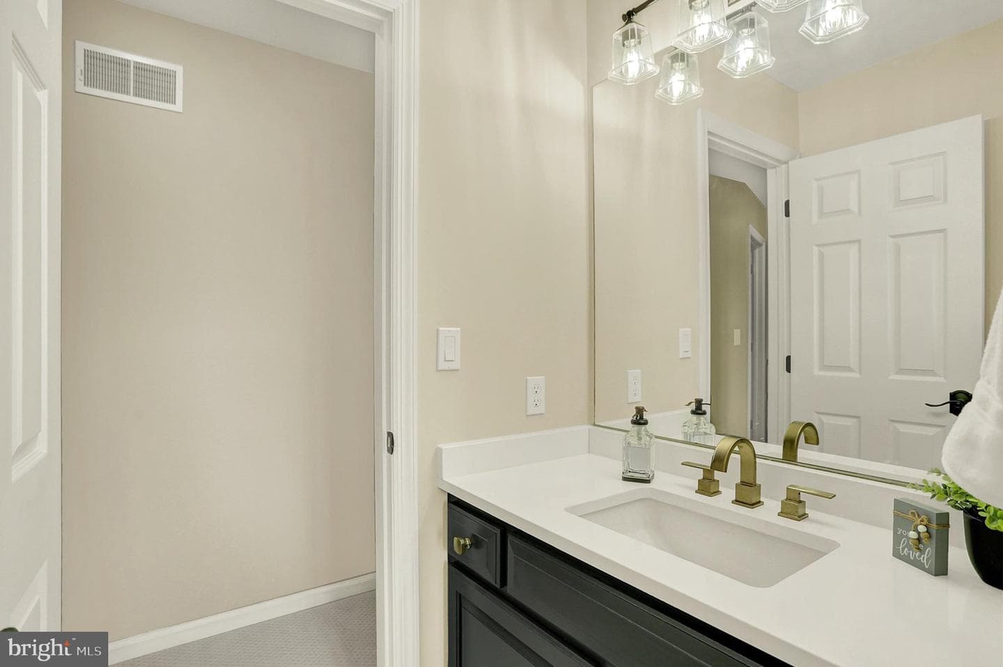 286 S Hertzler Road photo 101