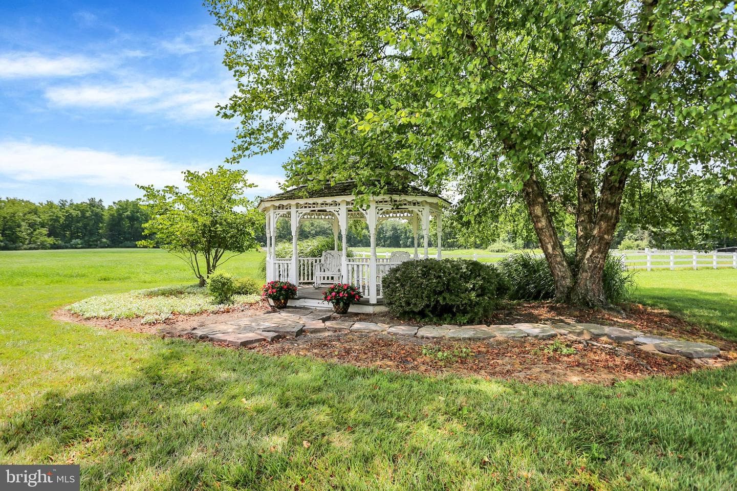 286 S Hertzler Road photo 37