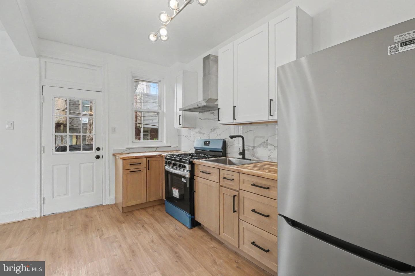 1712 Elm Street photo 6