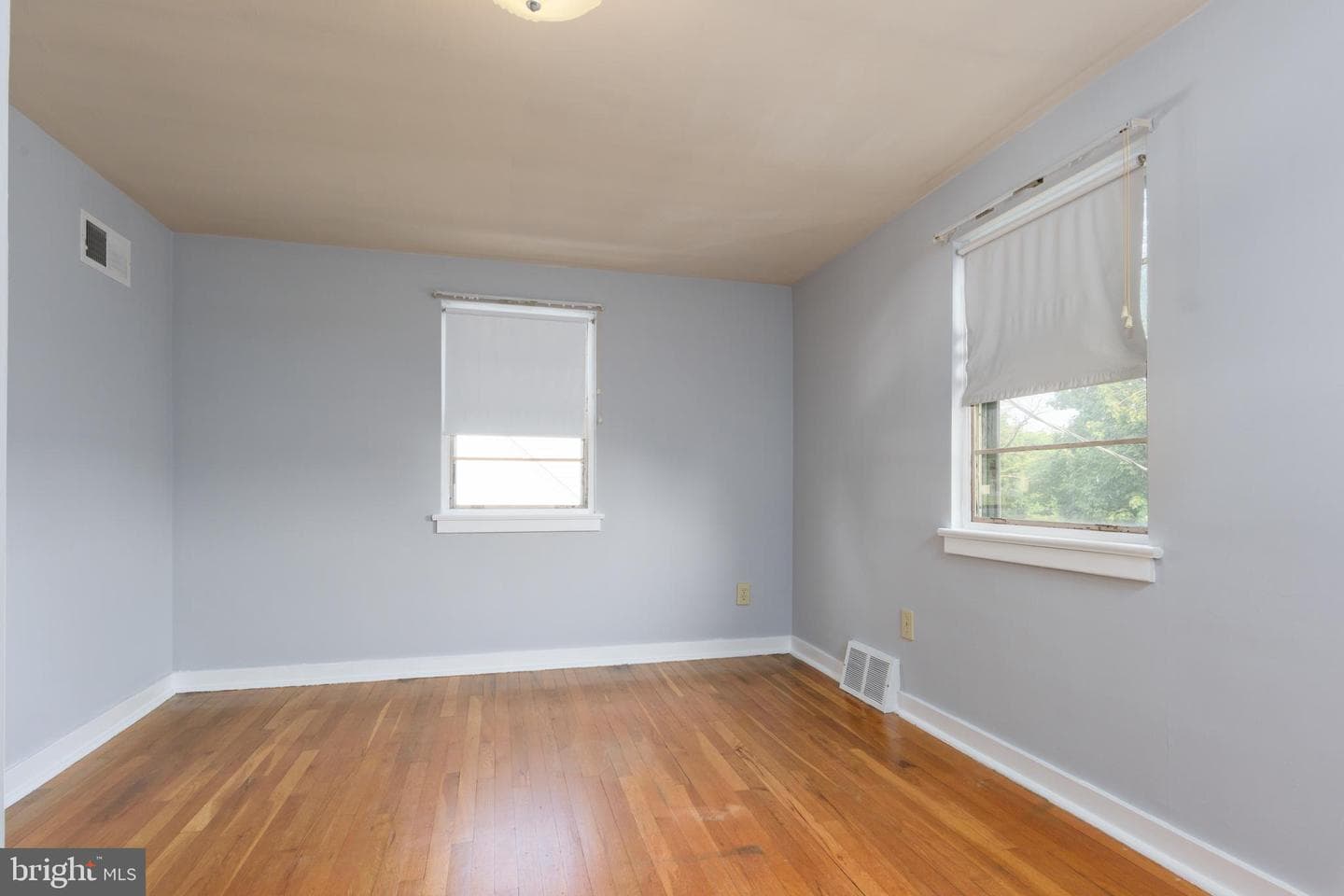 3755 Montour Street photo 22