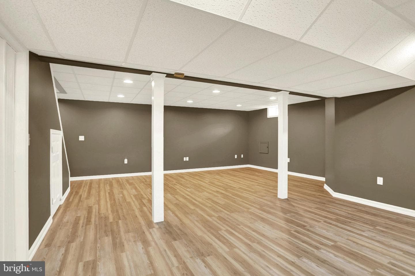 609 Lancaster Avenue photo 37