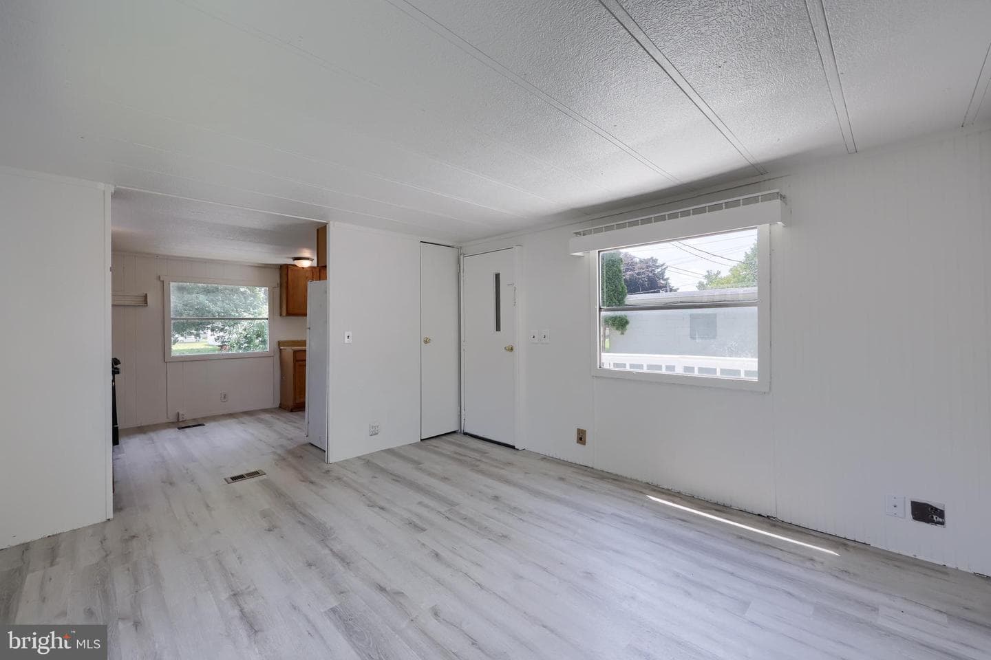 410 Willow Street photo 14