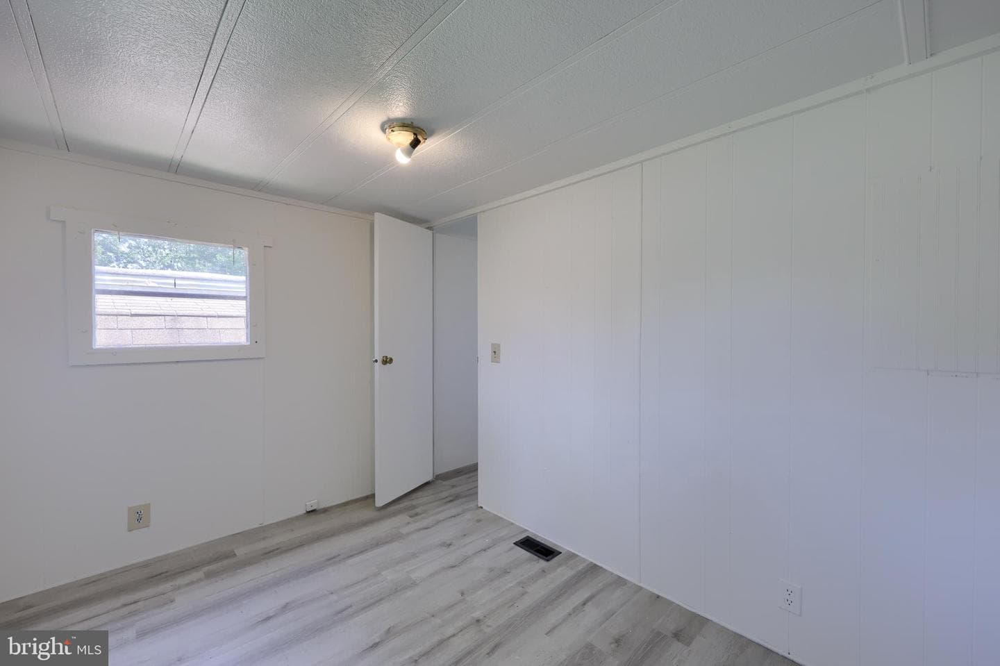 410 Willow Street photo 9