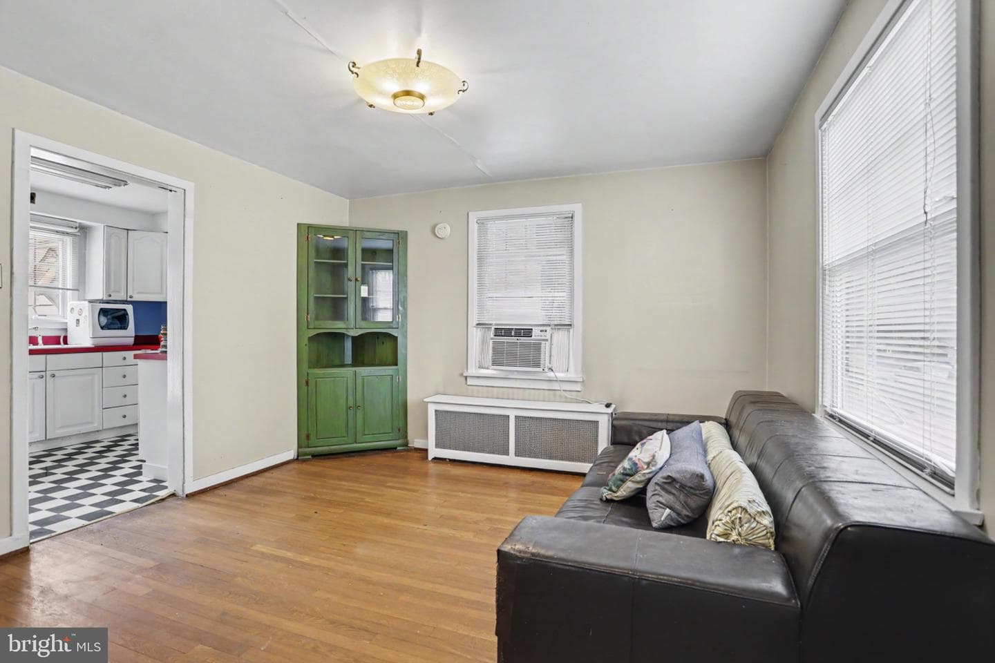 317 Fox Street photo 8