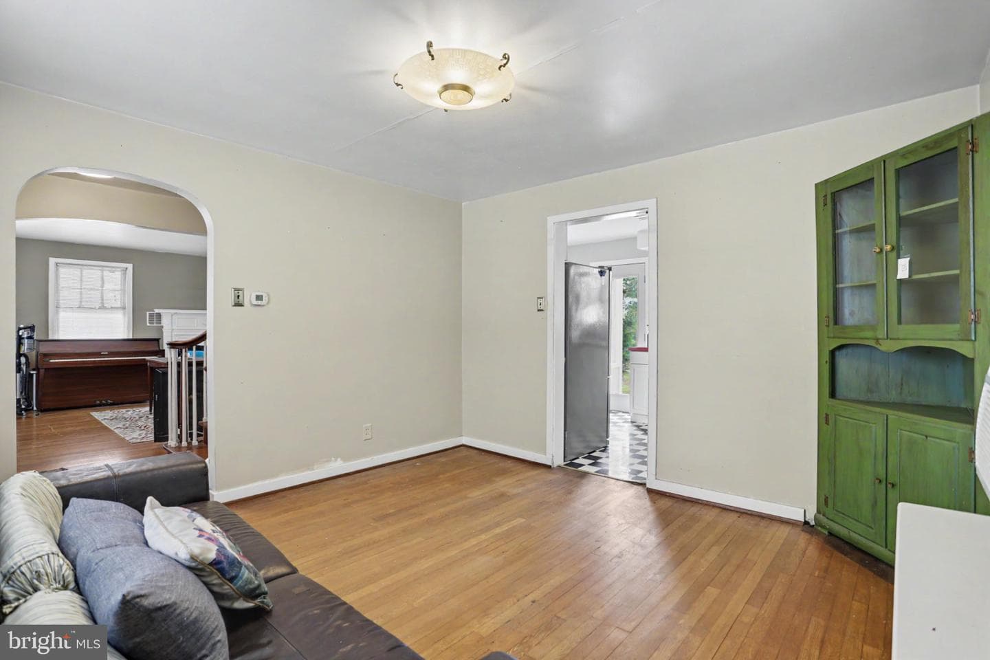 317 Fox Street photo 9
