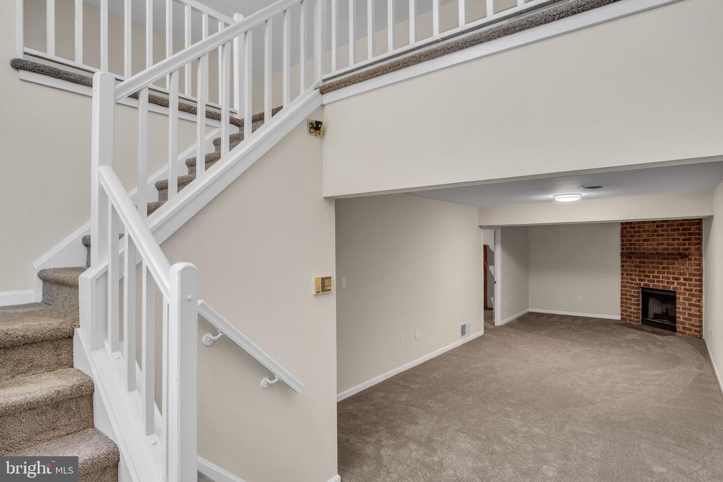 6129 Spring Knoll Drive photo 11