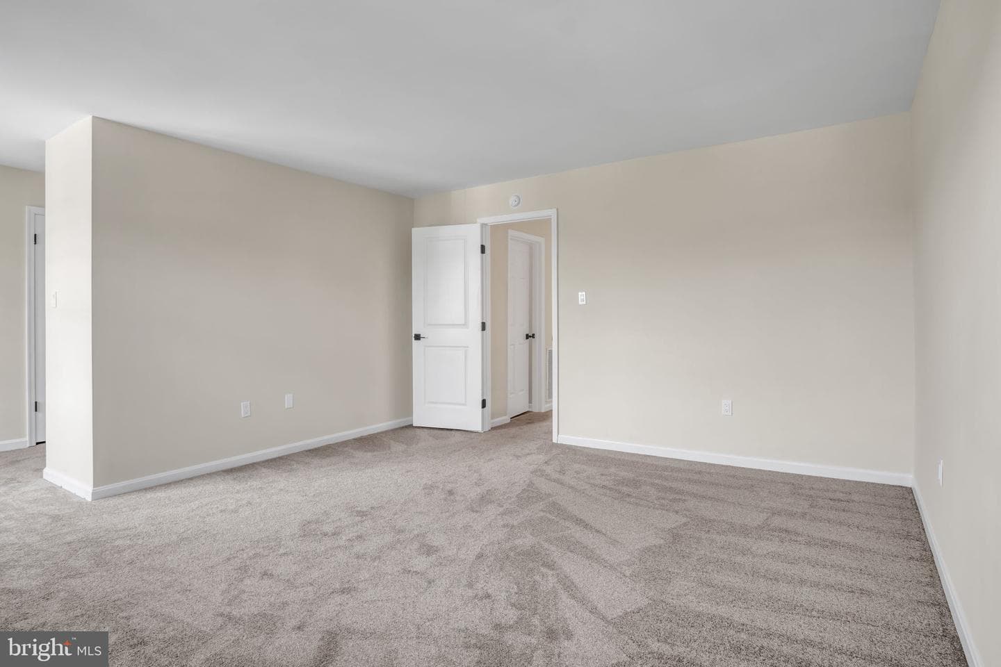 6129 Spring Knoll Drive photo 24