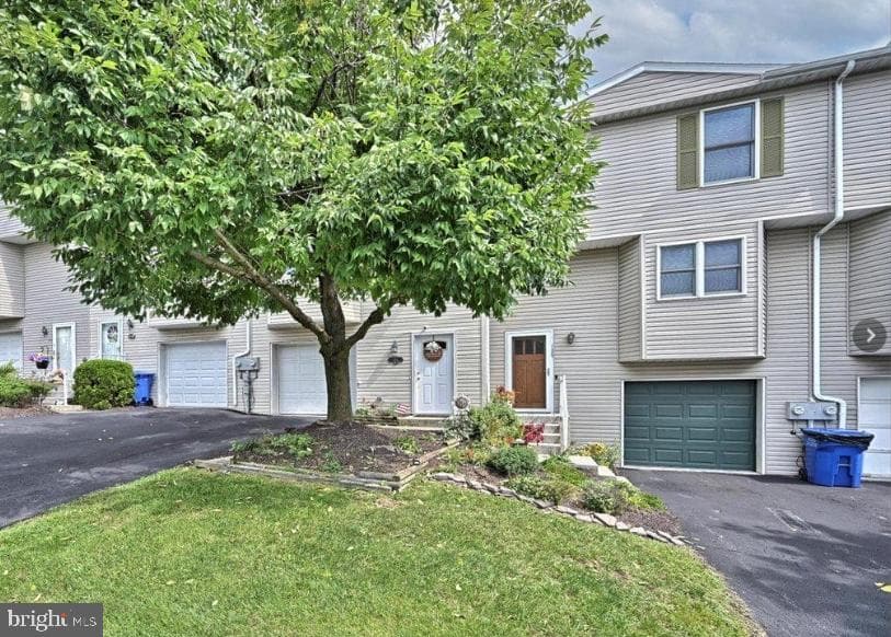 131 Chartwood Drive photo 2