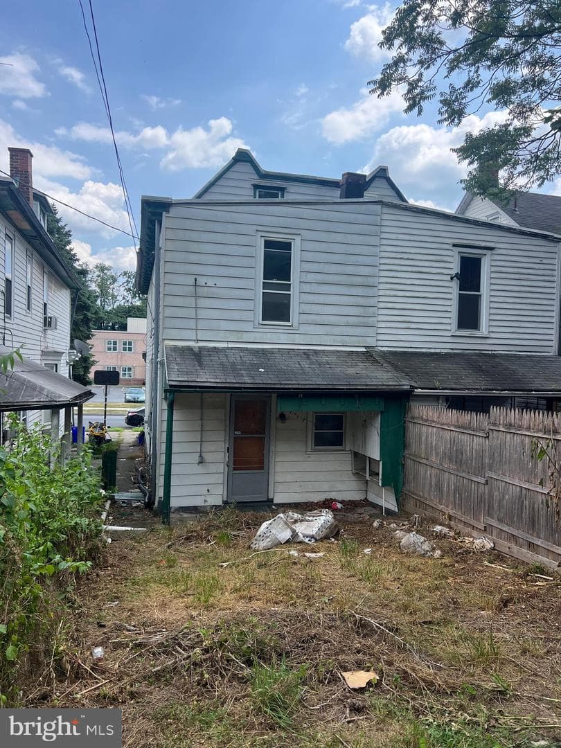 2042 Berryhill Street photo 29