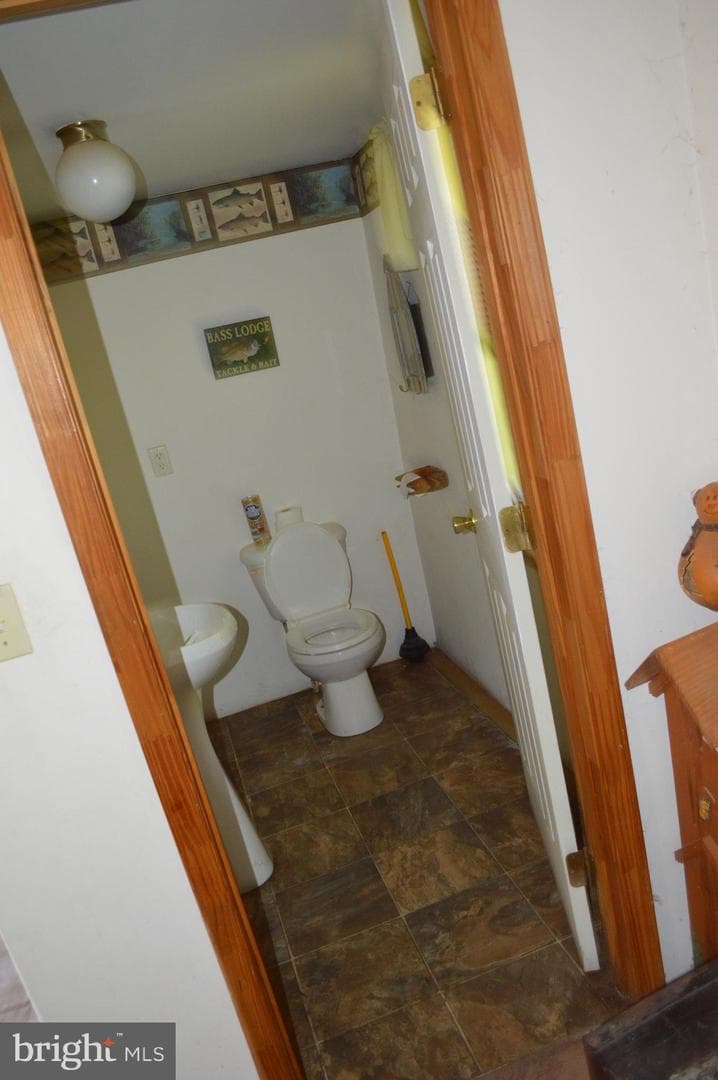 420 River Road photo 37