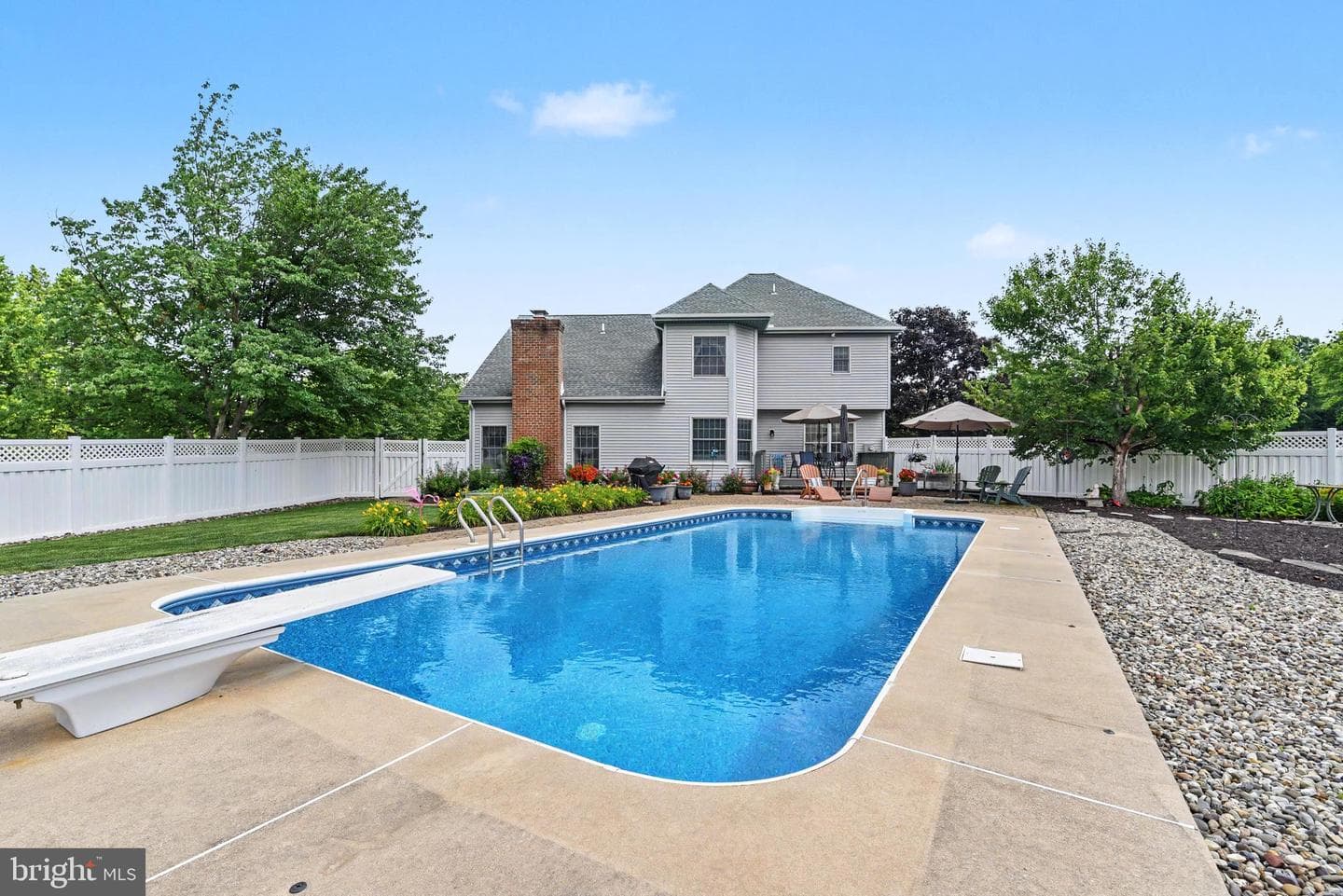 1790 Tenby Drive photo 3