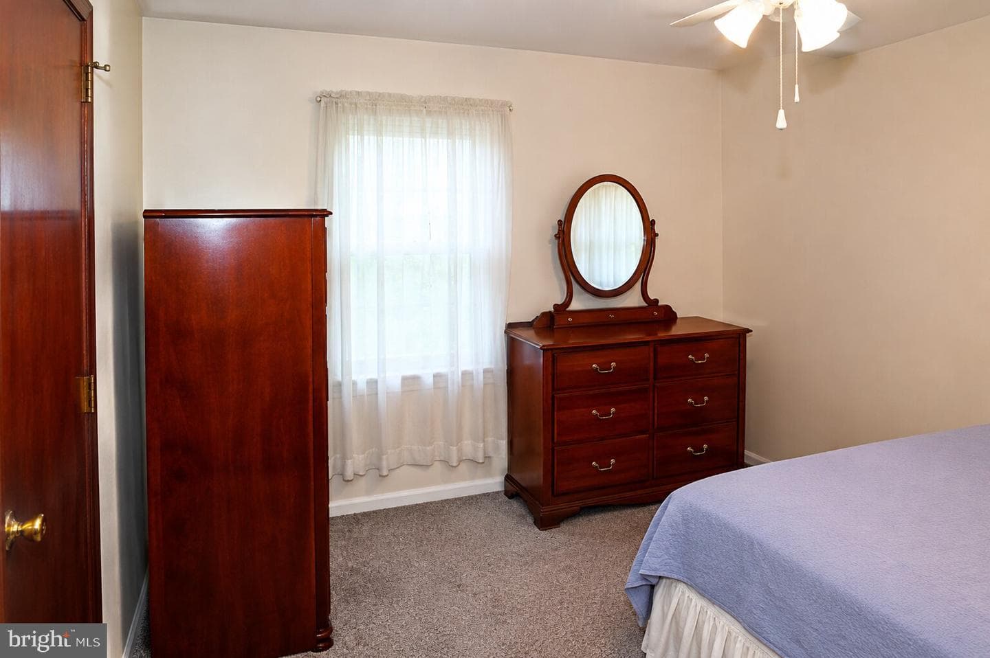 565 Lebo Street photo 10