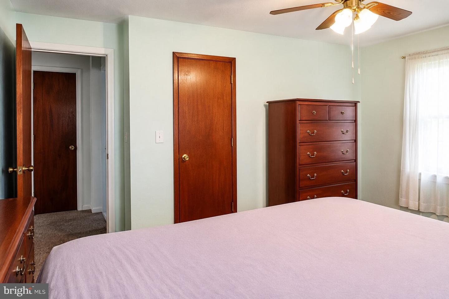 565 Lebo Street photo 11