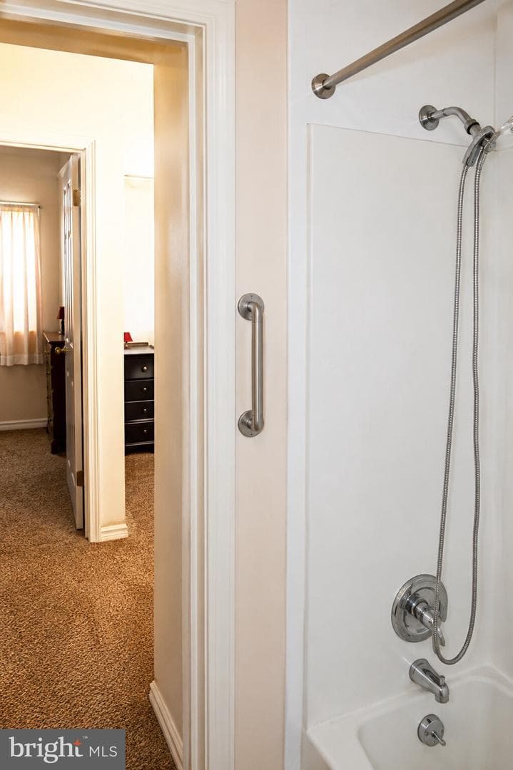 565 Lebo Street photo 16