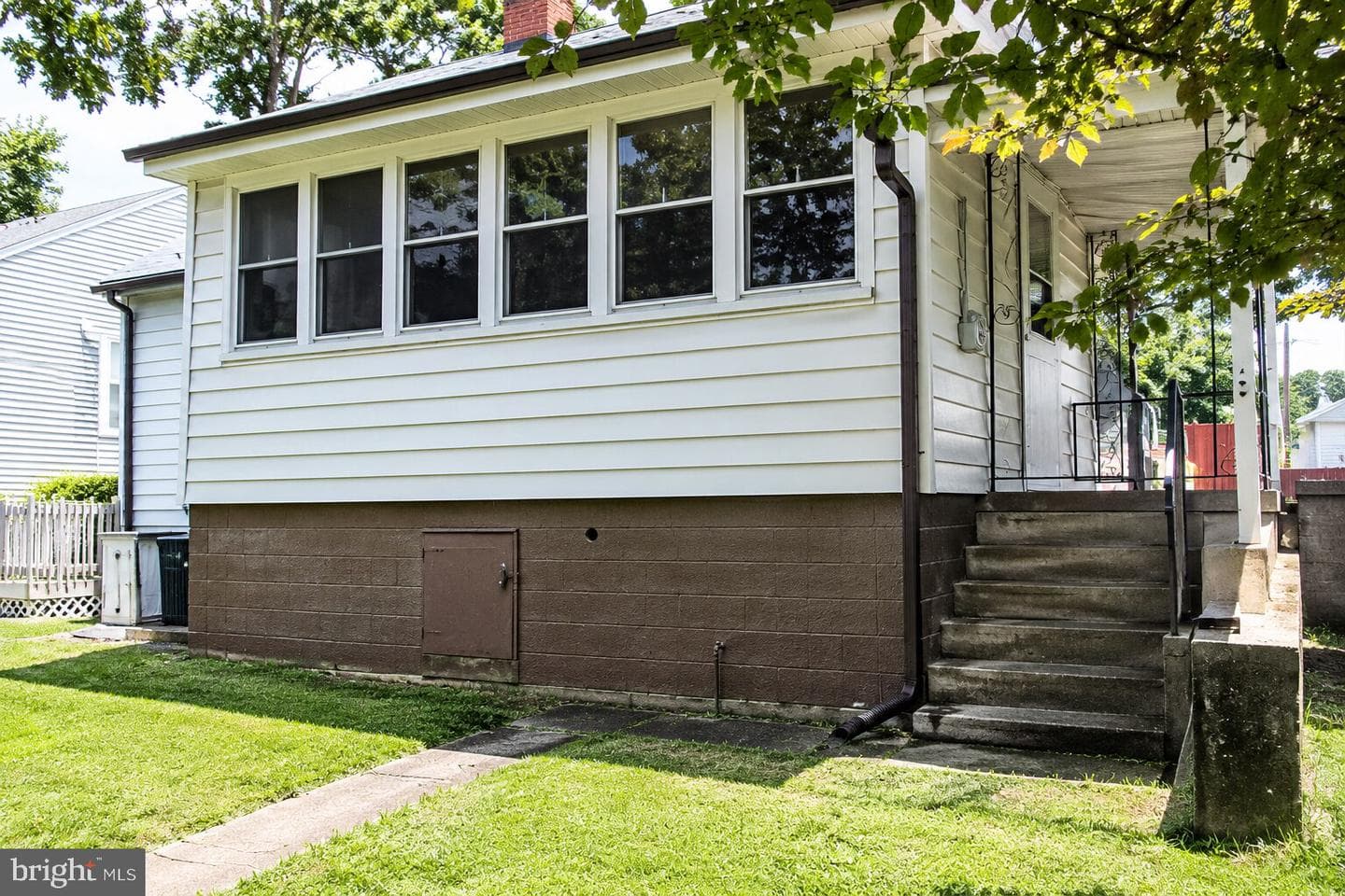 565 Lebo Street photo 5