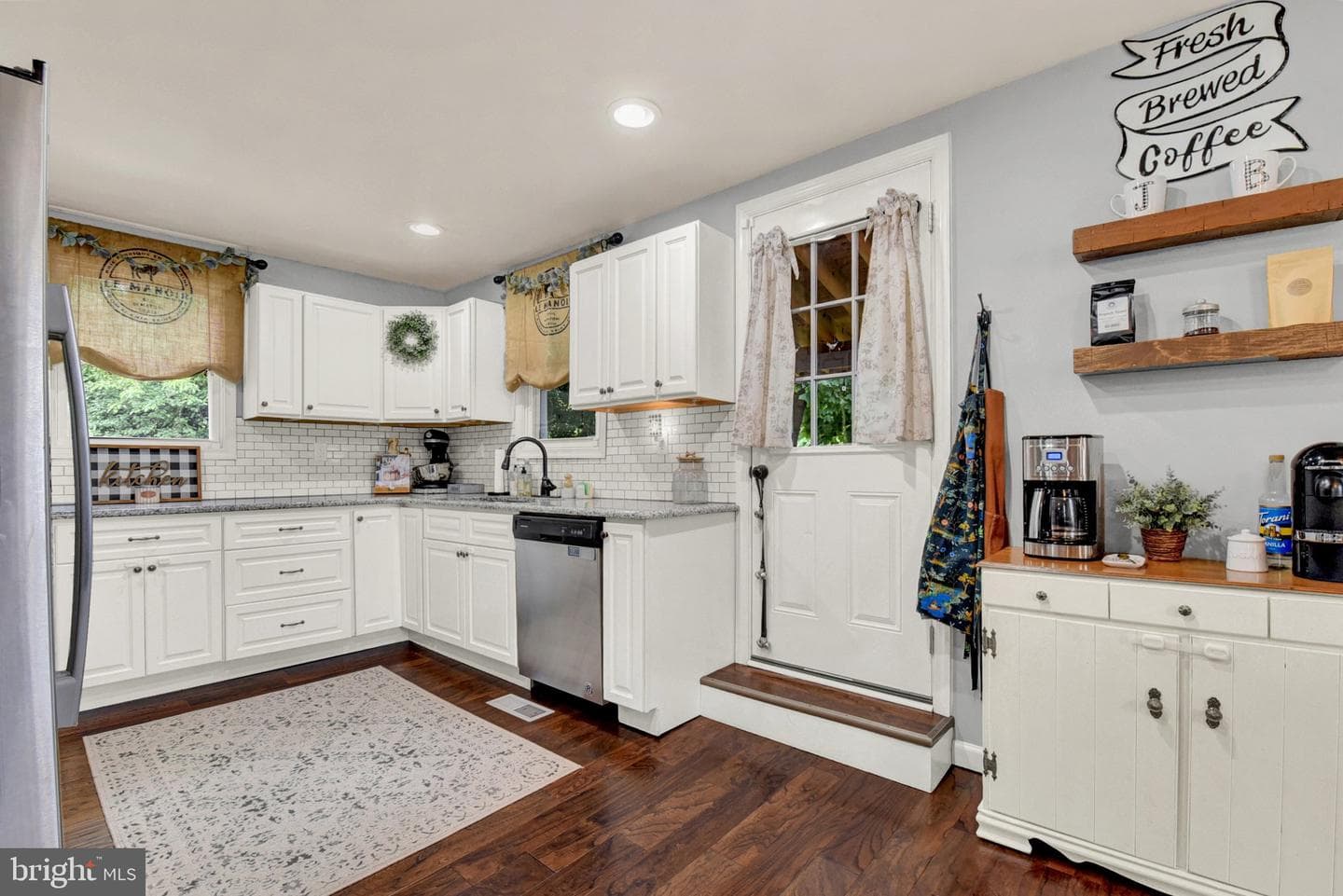227 S Madison Street photo 4