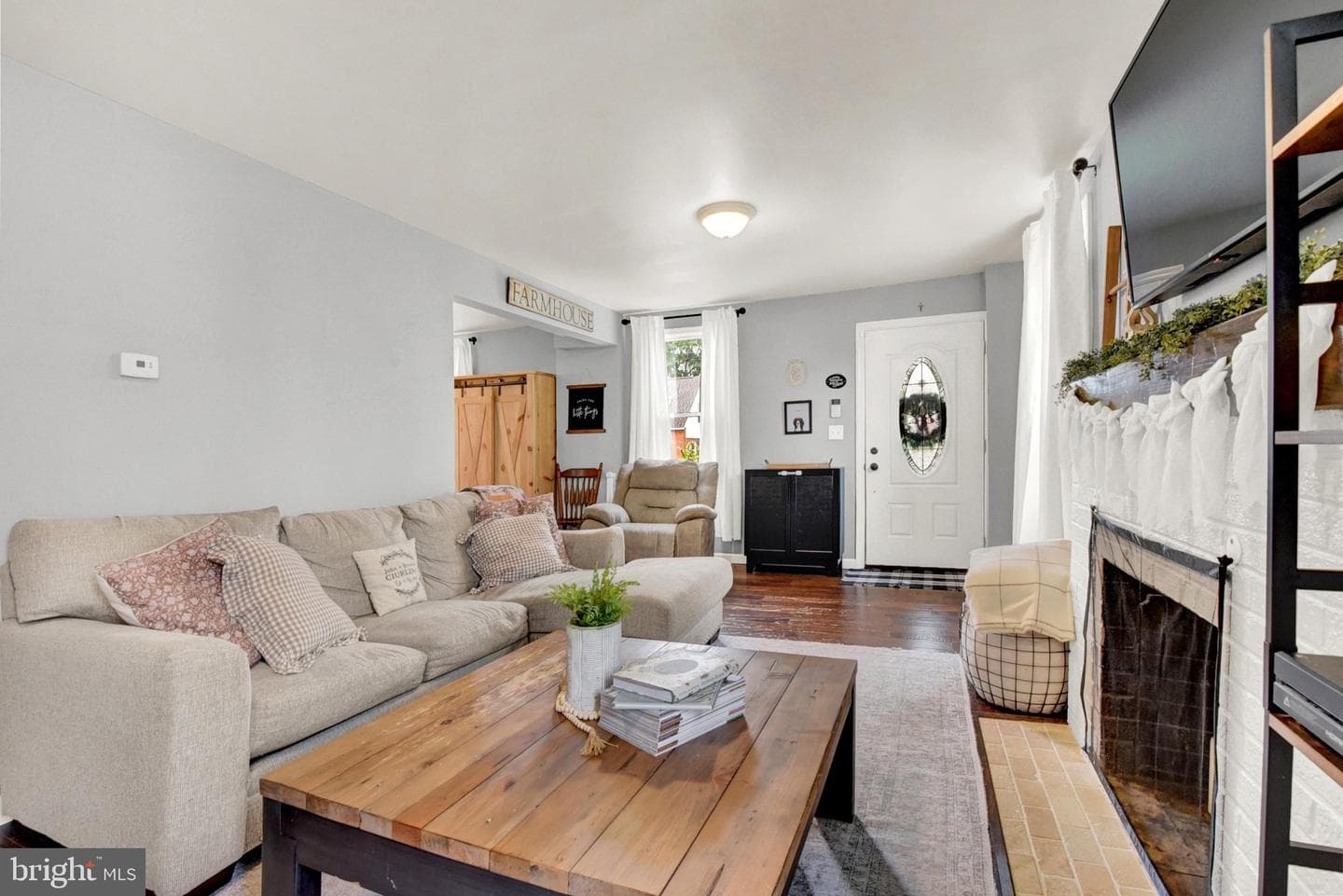 227 S Madison Street photo 7