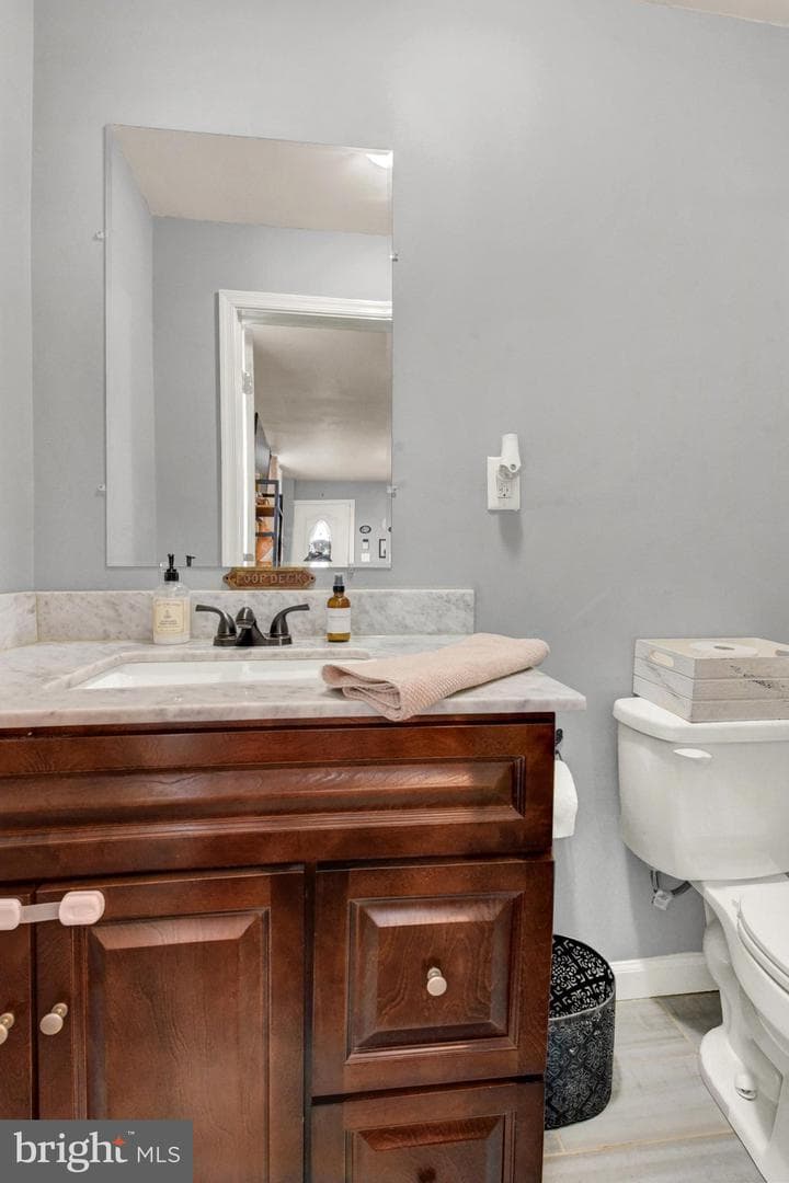 227 S Madison Street photo 8