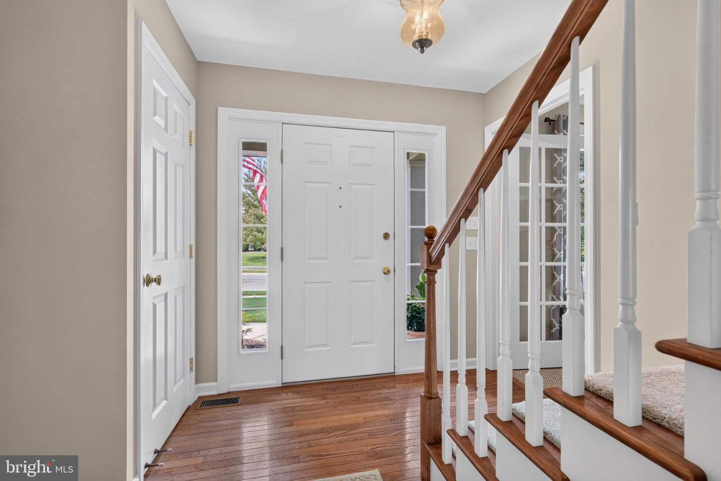7668 Aynlee Way photo 6