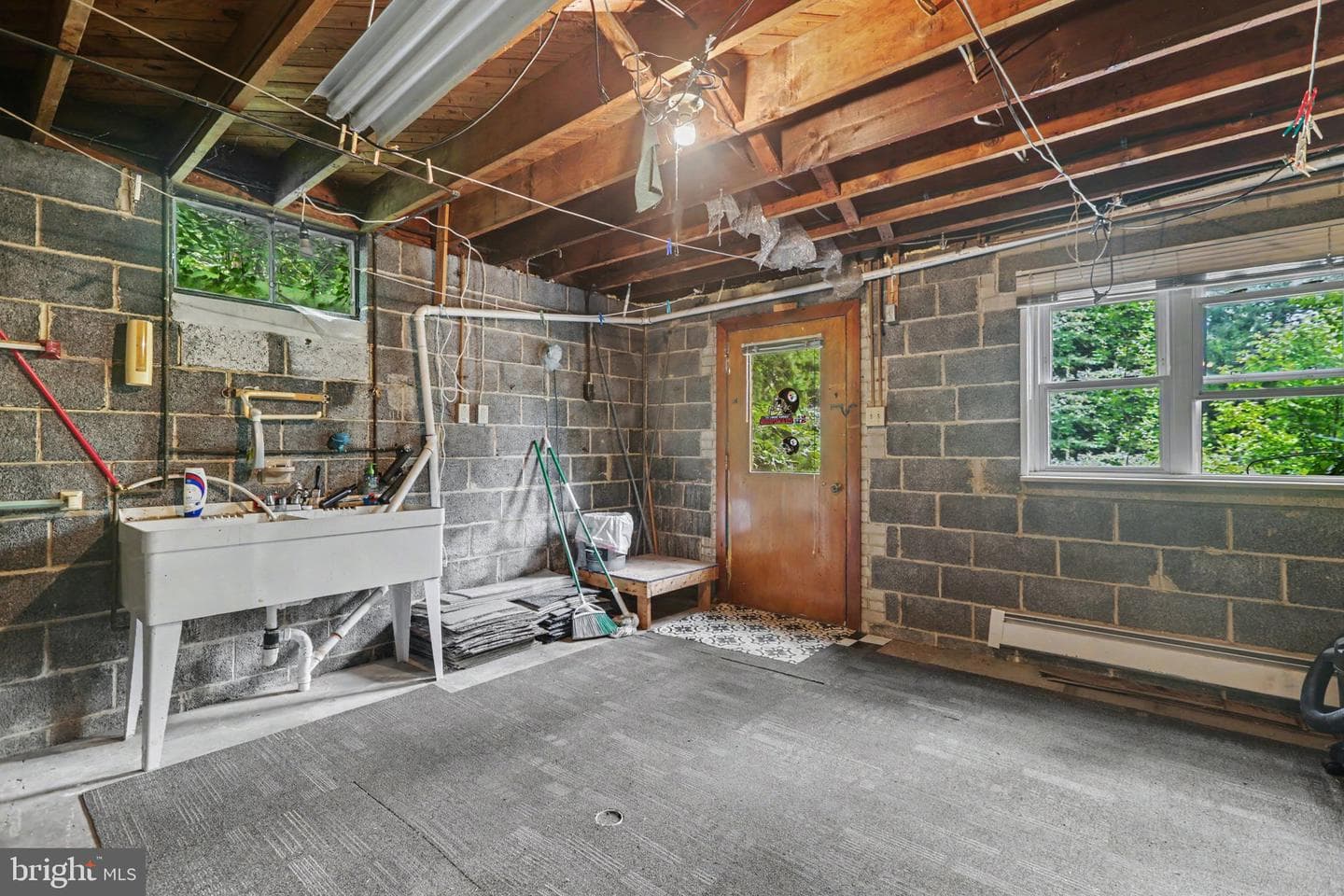 210 Greenwood Court photo 22