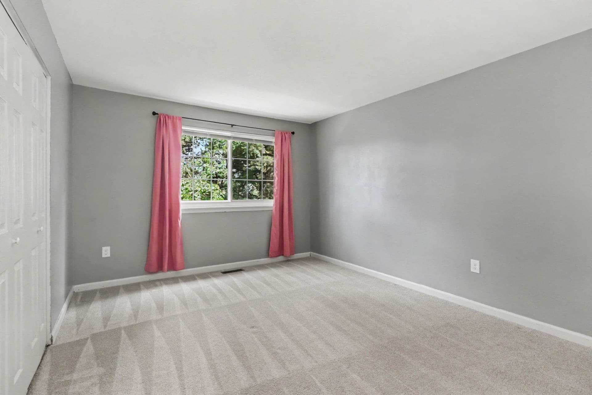 122 Huntley Drive photo 15