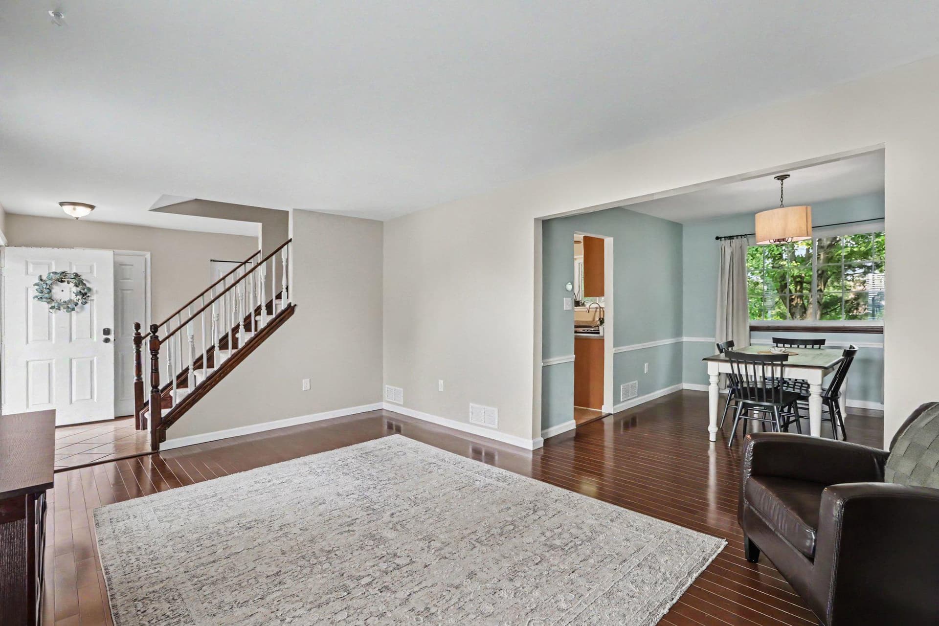 122 Huntley Drive photo 6