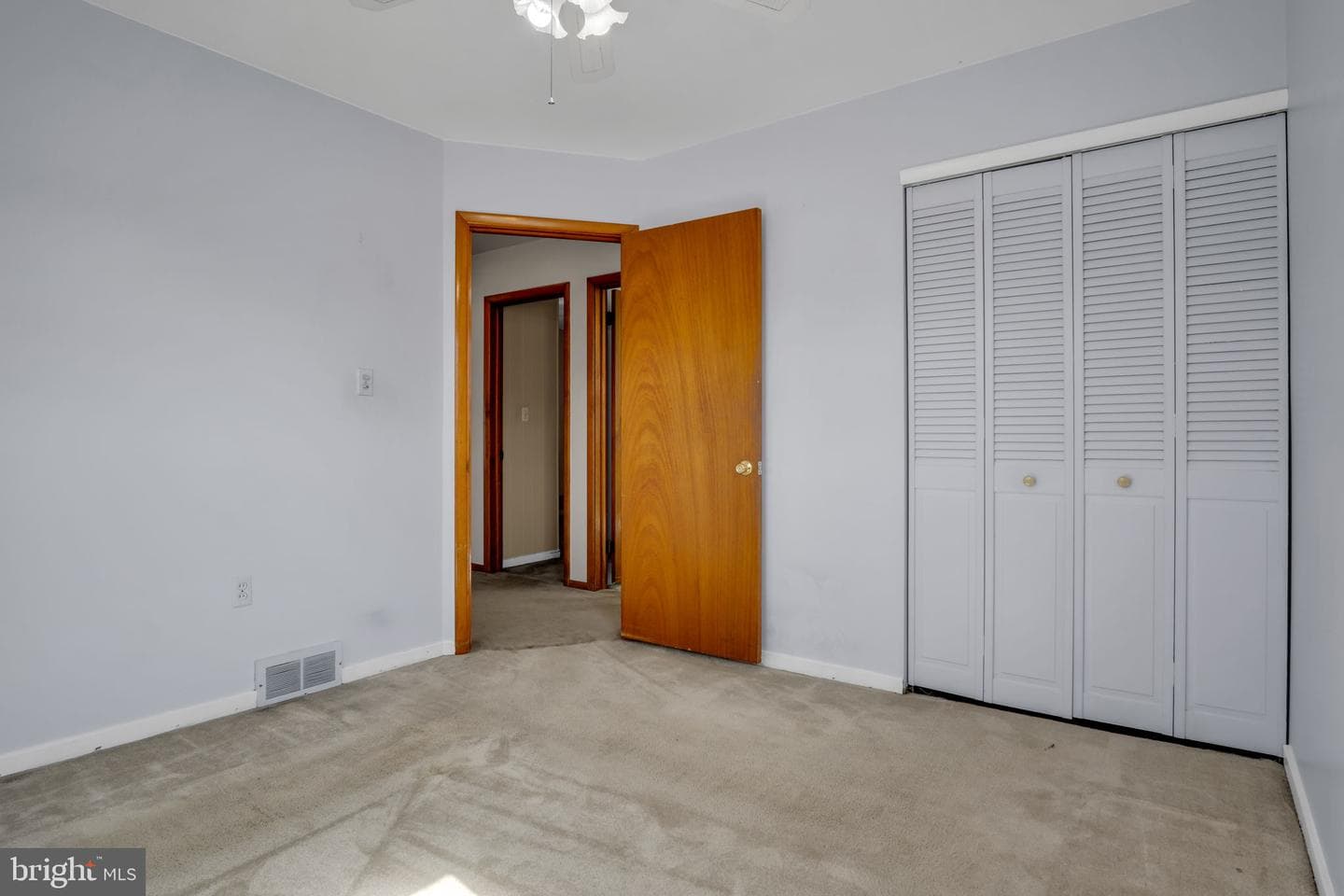 5 James Street photo 20