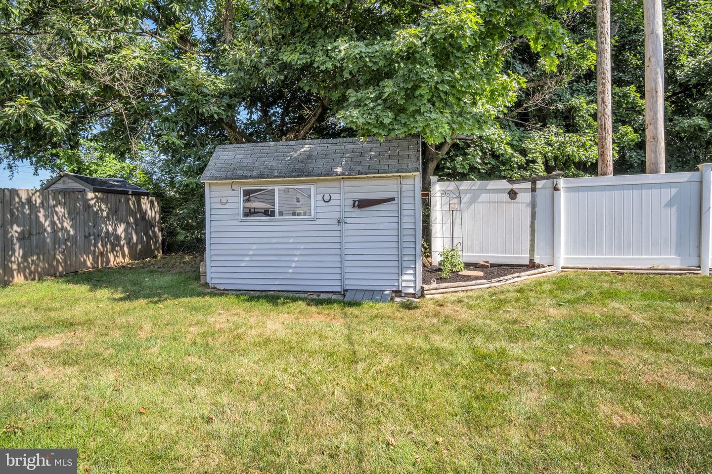 5 James Street photo 32