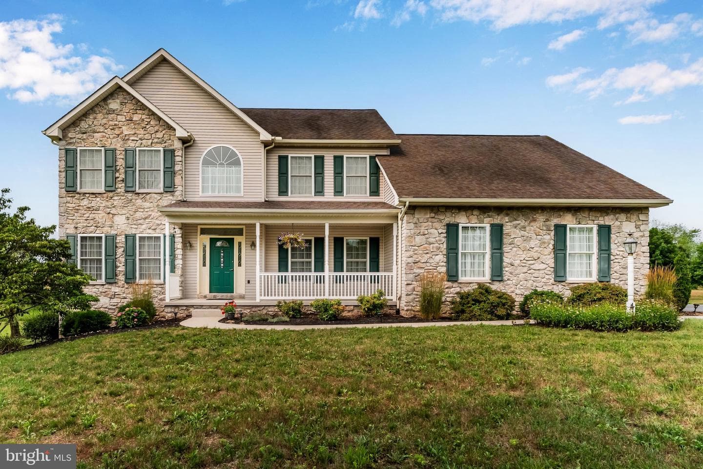 410 Pheasant Road photo 1