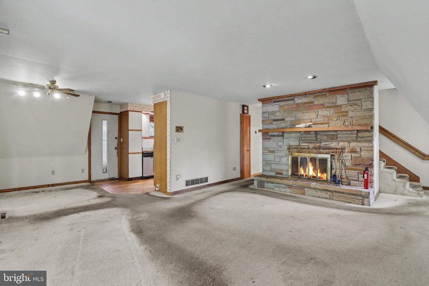 299 Mushroom Hill Road photo 5