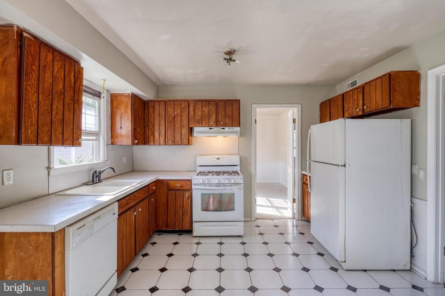 641 S 61st Street photo 10