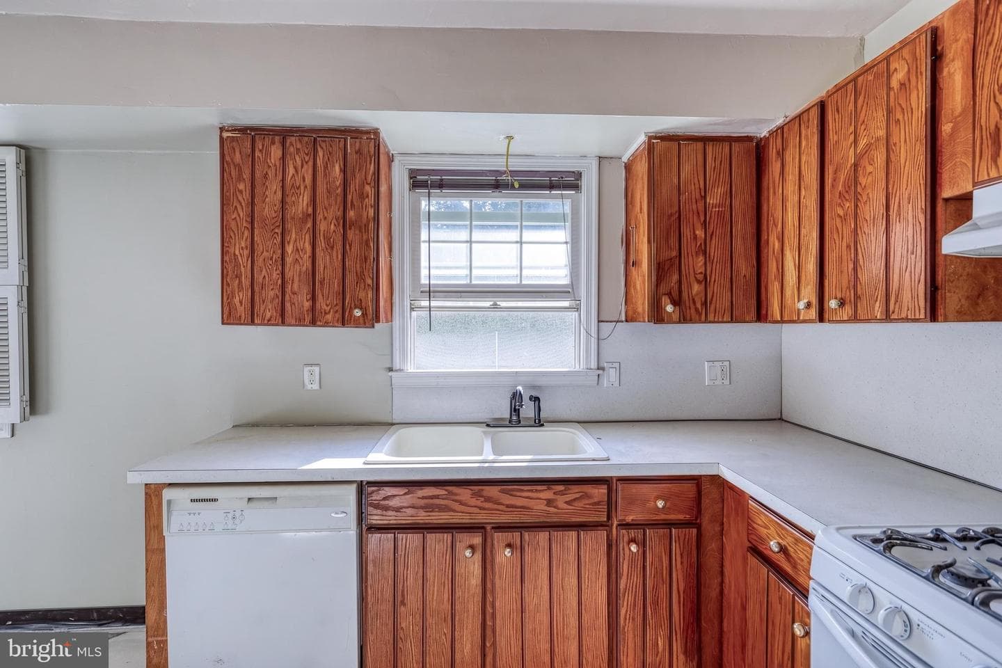 641 S 61st Street photo 12