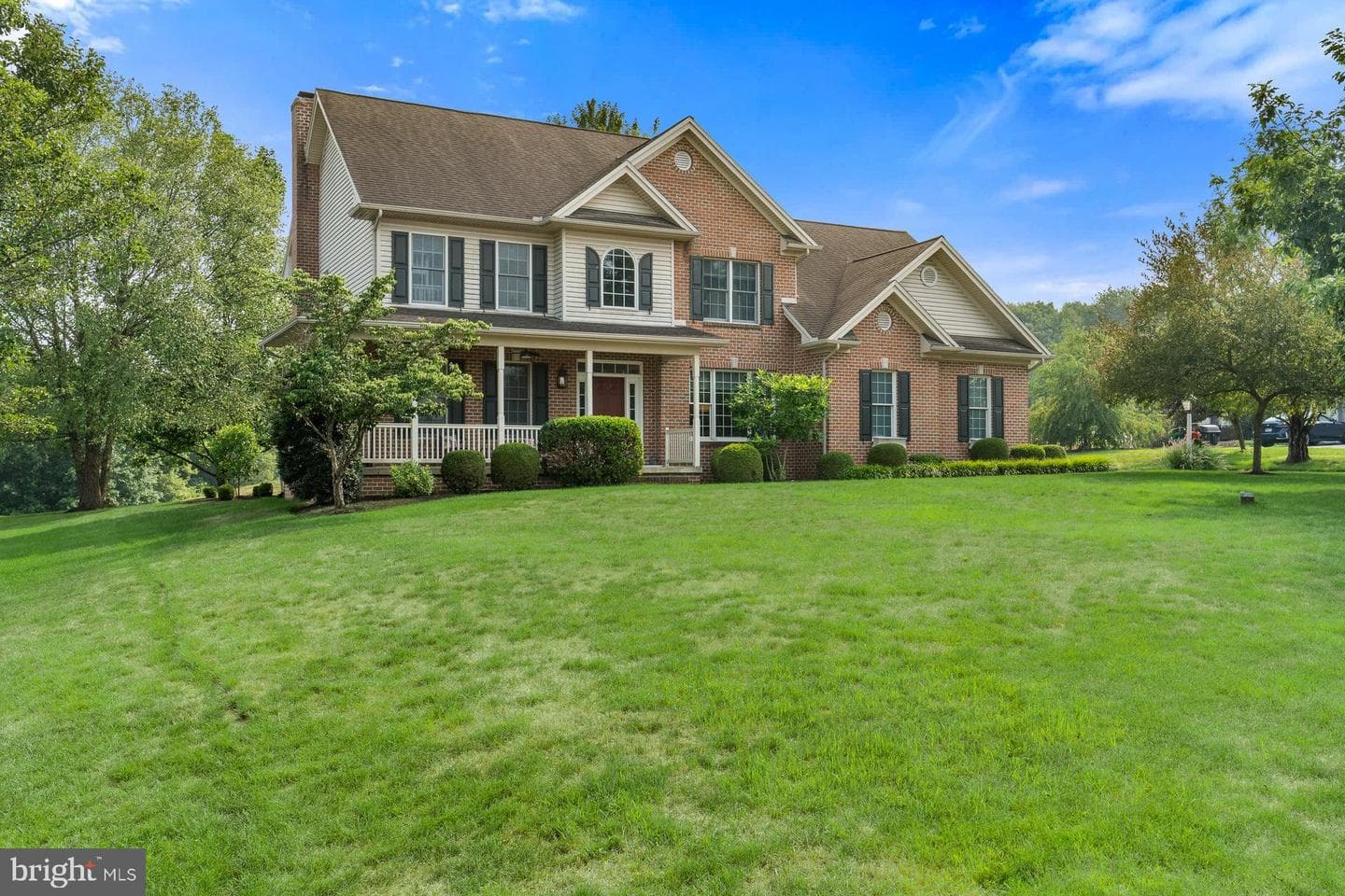 111 Crabapple Court photo 2