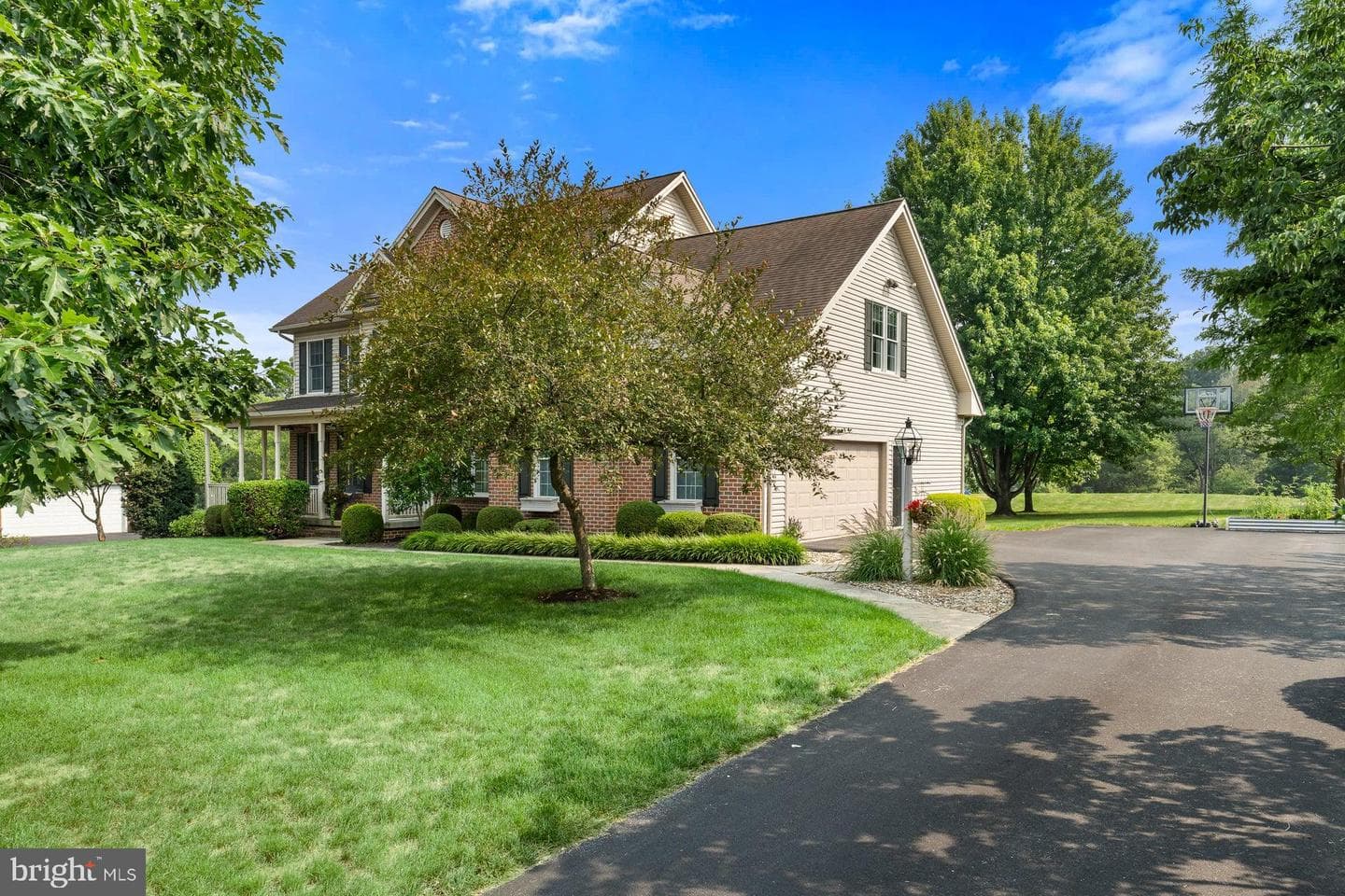 111 Crabapple Court photo 3