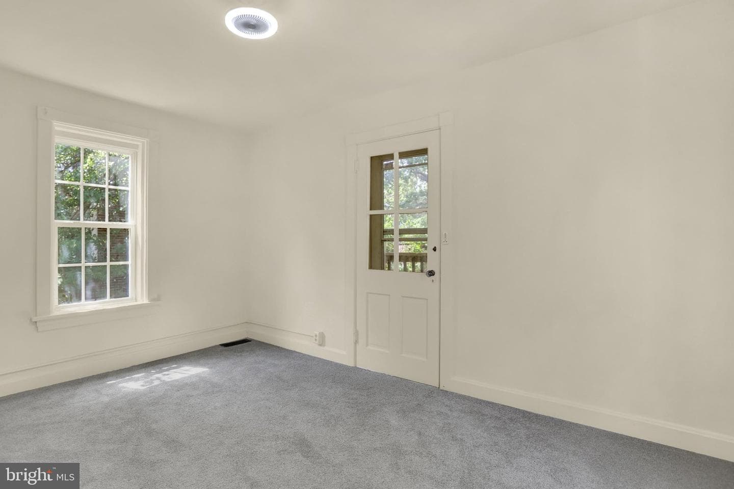 2708 Lexington Street photo 17
