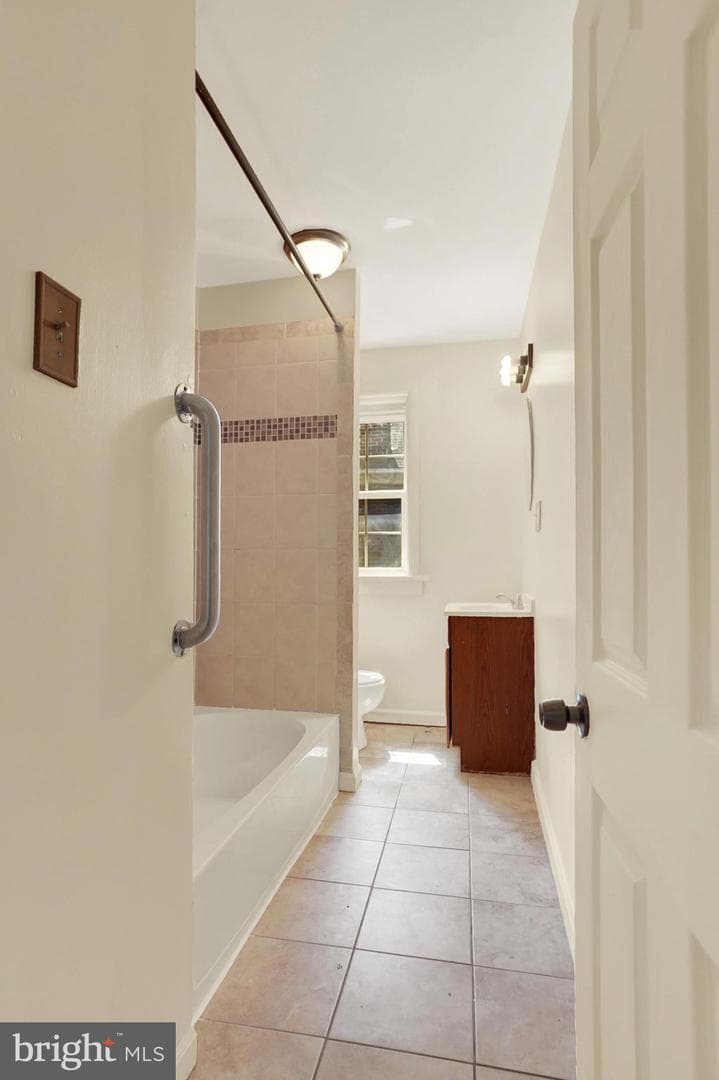 2708 Lexington Street photo 22