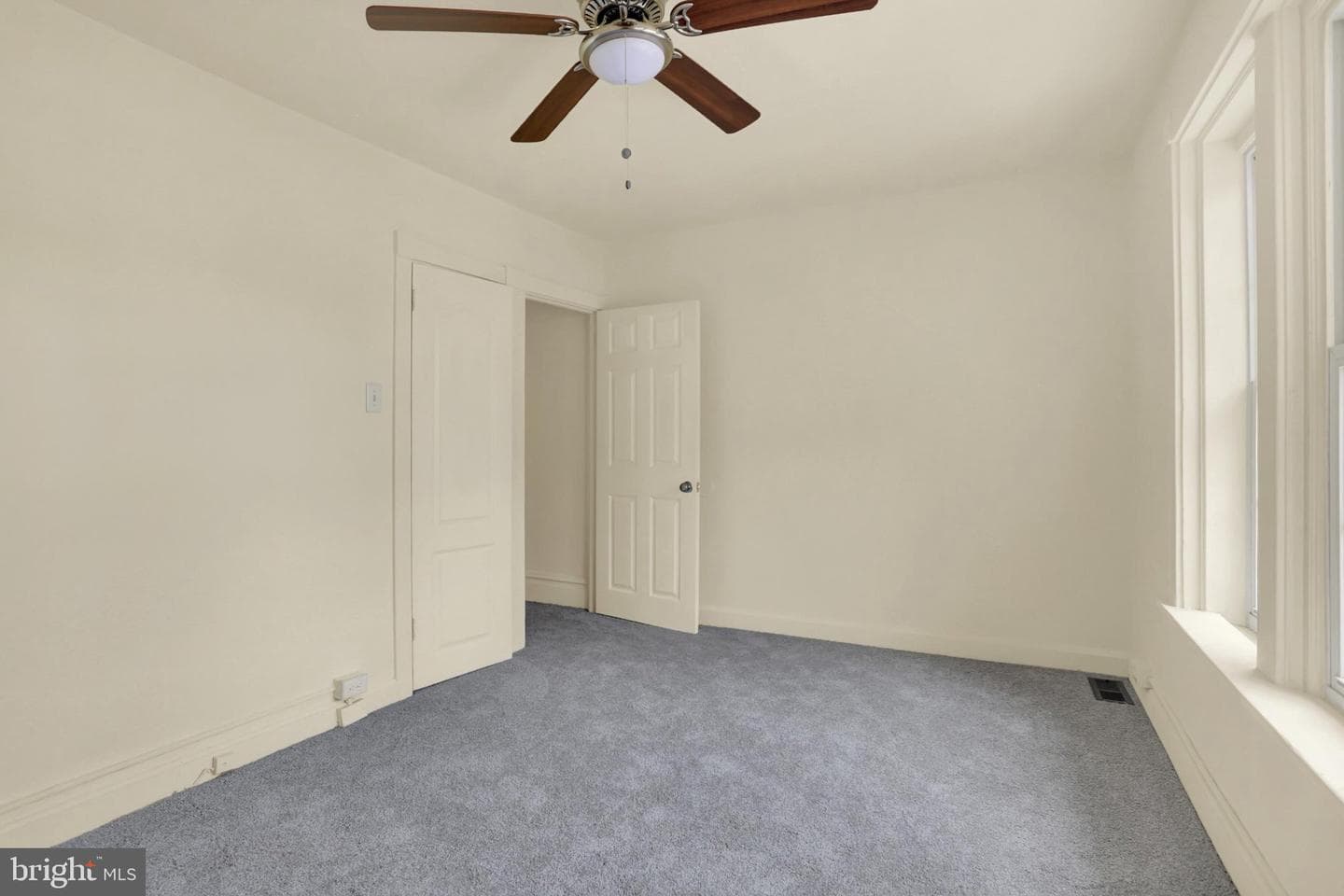 2708 Lexington Street photo 25